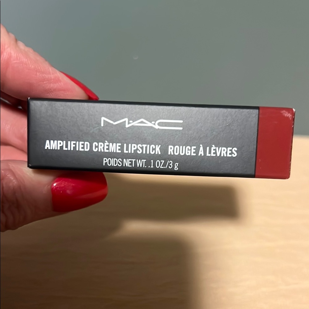 MAC Cosmetics Red Lipstick Amplified Creme